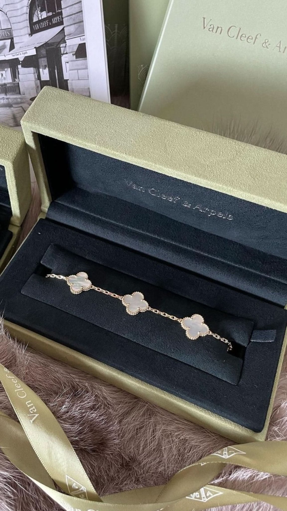 Clover Bracelet - Pearl White - ShopLorca