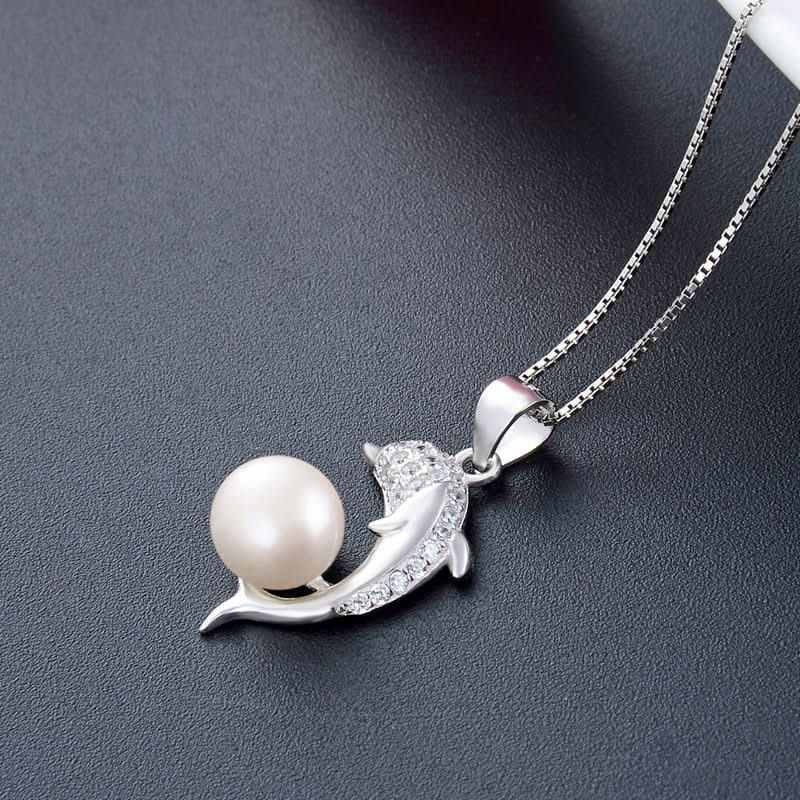 Dolphin Pearl Necklace - ShopLorca