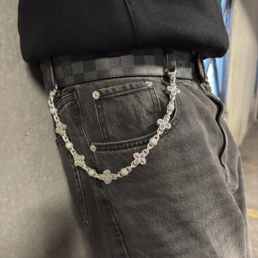 Clover Crystal Wallet Chain - ShopLorca